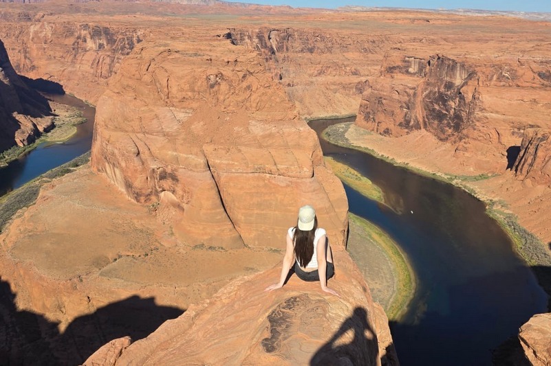 Tri posla, jedno leto: Lanina "Work & Travel" avantura .