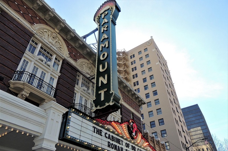 Warner Bros. dao Paramountu rok od sedam dana da nadmaši ponudu Netfliksa .