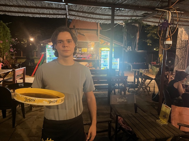 konobar-strand