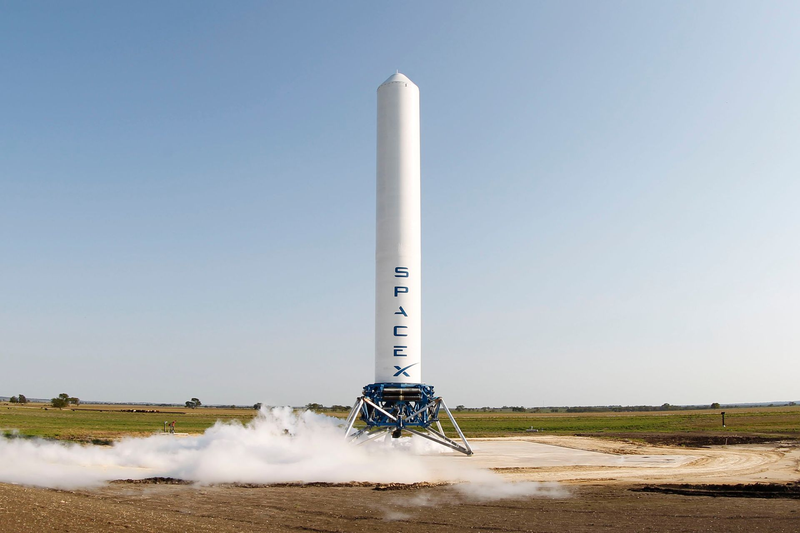 SpaceX-ova raketa pala na Mesec, bez opasnosti po Zemlju .